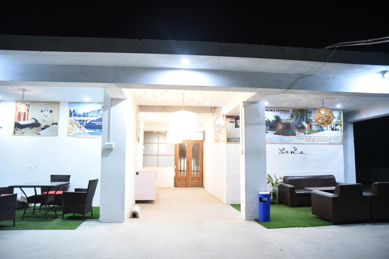Appartement Republika Urban à Abbottabad Extérieur photo
